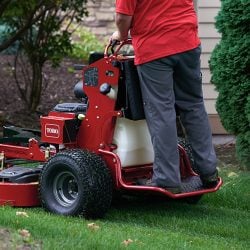 24" (61 cm) Stand-On Aerator
