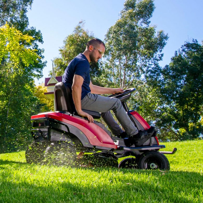 Toro ES 3000SD 30" Battery Powered Ride-On Mower