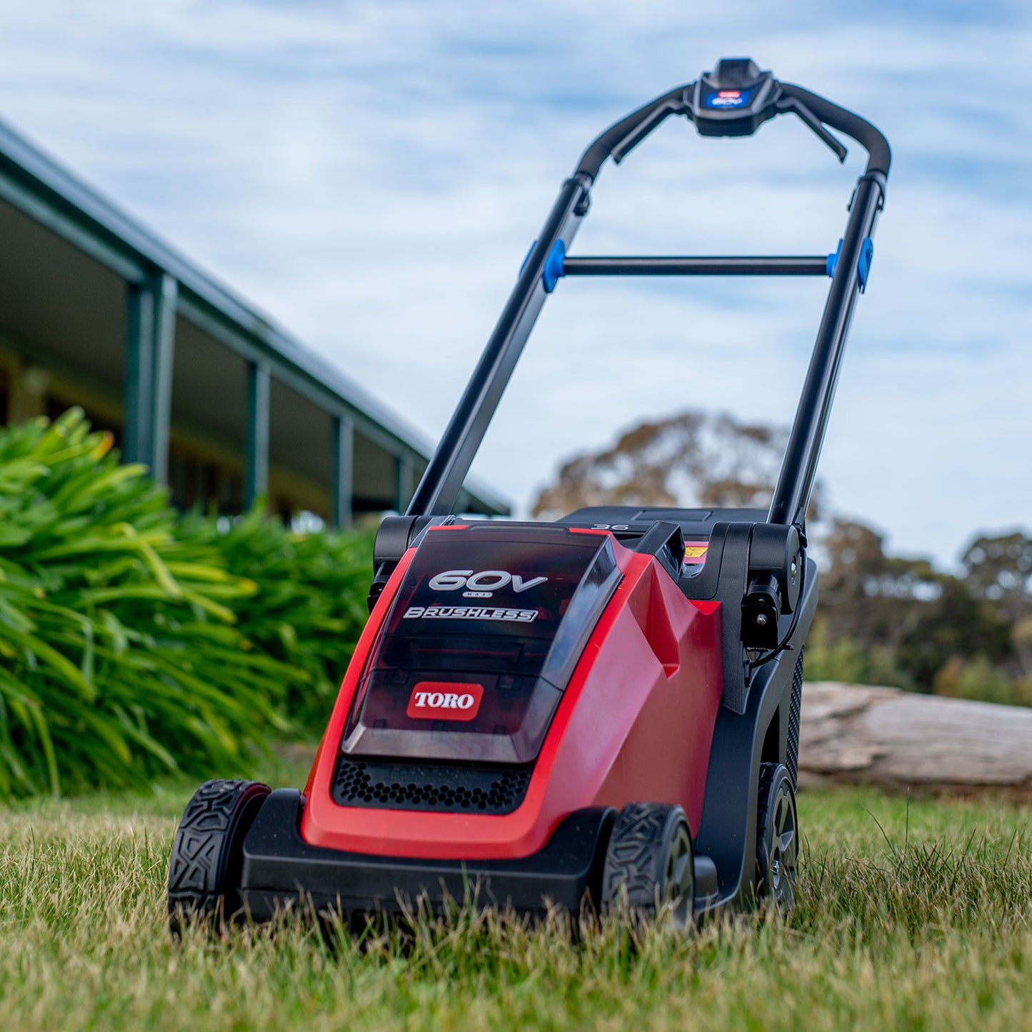 14" (36 cm) eMulticycler 60V MAX* Battery Mower