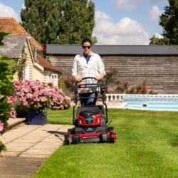 30" (76 cm) eTimeMaster 60V MAX* Battery Mower