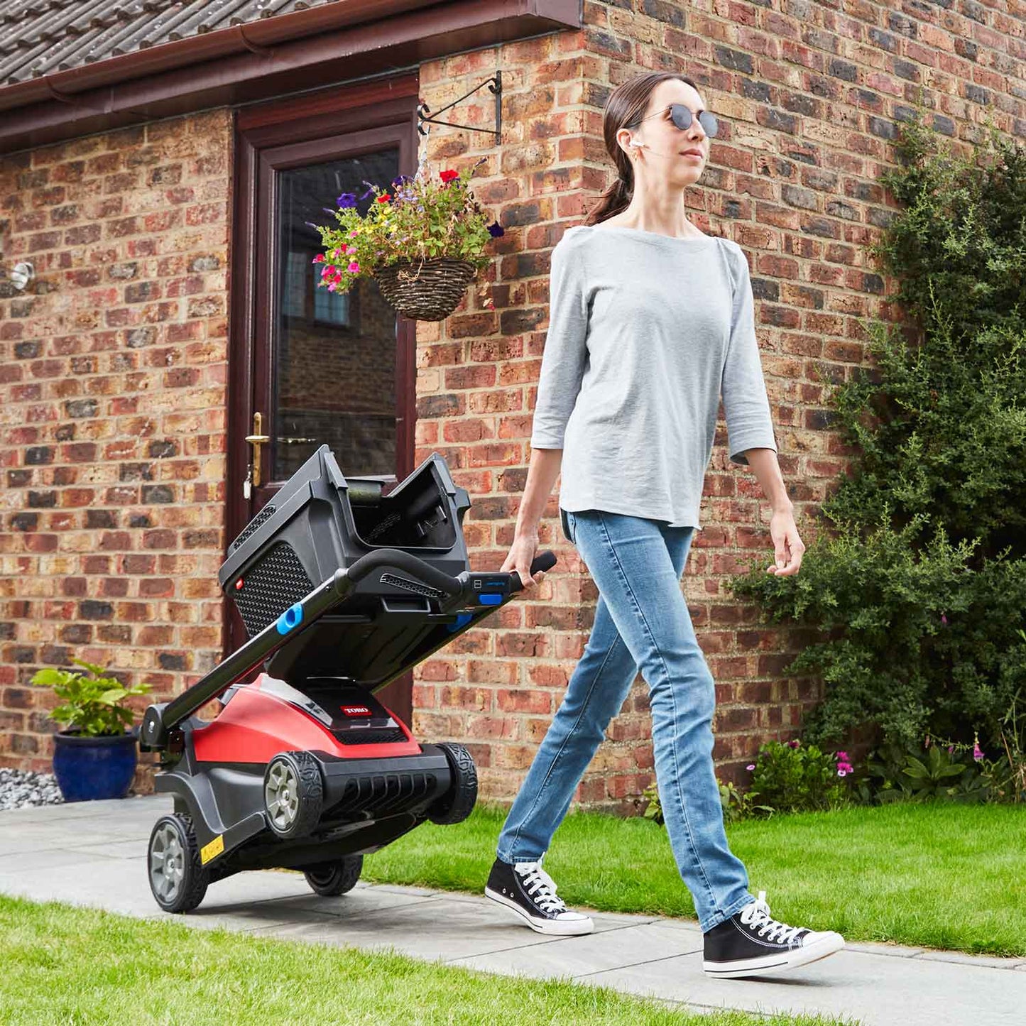 14" (36 cm) eMulticycler 60V MAX* Battery Mower